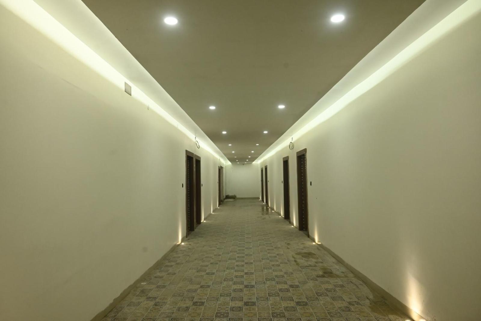 Trisaa Resort & Banquets Jhusi Εξωτερικό φωτογραφία